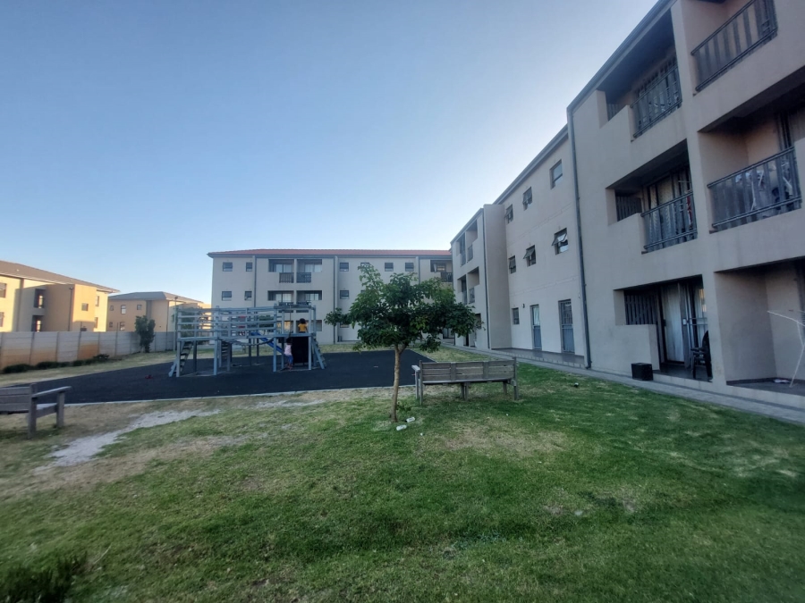 2 Bedroom Property for Sale in Parklands East Western Cape